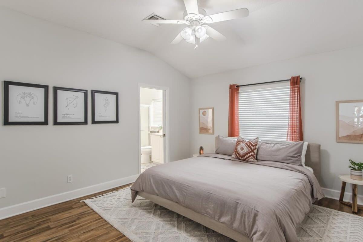 11 Mins To - 3br W Private Pool + Grill * Vero Beach